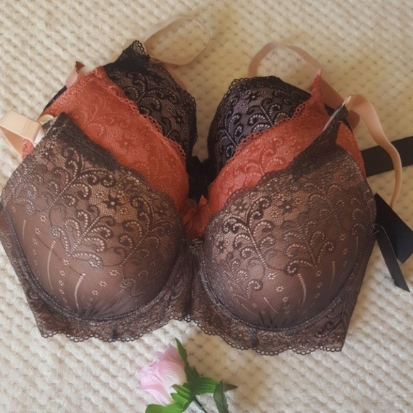 Other - PLUS SIZE LACE BRA SET LOT OF 3 40DDD